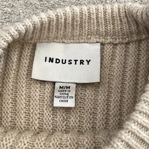 Industry Elegant Beige Ribbed Sweater medium - Picture 2 of 5
